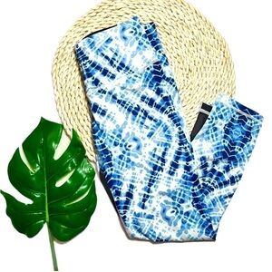 Victoria's Secret Sport Knockout Crop Yoga Pant Tight Black Blue Tie Dye Small